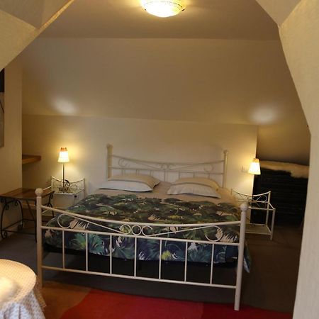 Au Coeur Des Vignes Bed and Breakfast Épernay Eksteriør billede